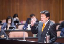 立委傅崐萁總質詢要求政府將花蓮市至吉安鄉7個危險鐵路平交道全部予以高架立體化。閣揆陳建仁及交通部長王國材皆承諾併入花東鐵路雙軌電氣化辦理!